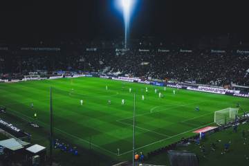巴萨客场3比1胜埃尔切，亚马尔费兰破门4分领跑（配图示意）